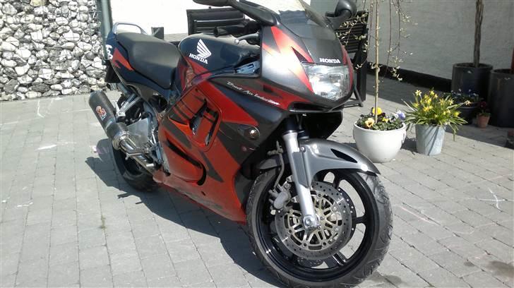 Honda CBR 600 F F3 billede 2