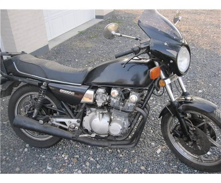 Suzuki GS650E - SÅDAN SÅ DEN GRIMME KÆLLING UD I ANNONCEN, STOD TIL 8.500 FIK DEN FOR 6.500. FEDT billede 1