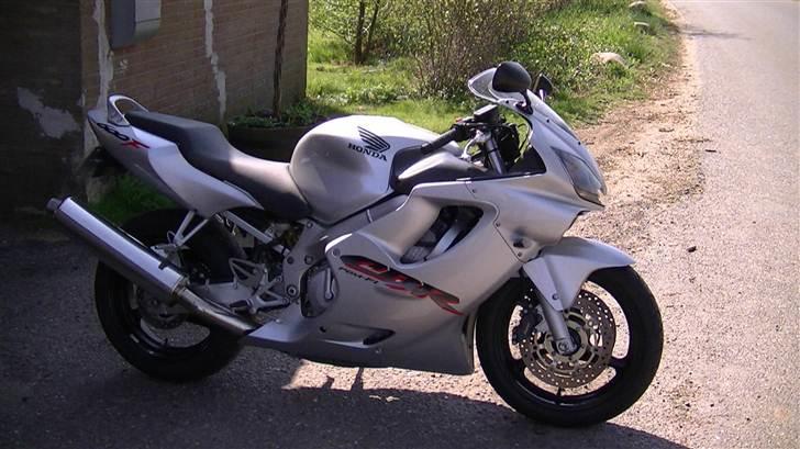 Honda CBR 600 F4i "Sølvpilen" billede 6