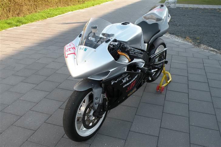 Yamaha R1 - Bane cykel  **SOLGT** billede 8