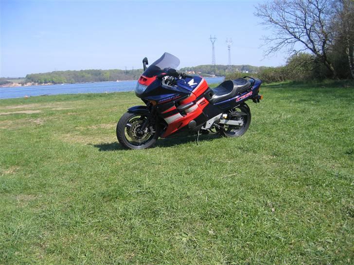 Honda CBR 1000 F billede 3