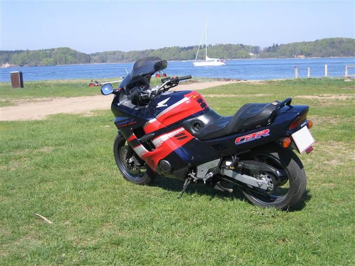 Honda CBR 1000 F billede 4
