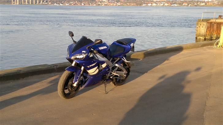 Yamaha yzf r1 (solgt) billede 1