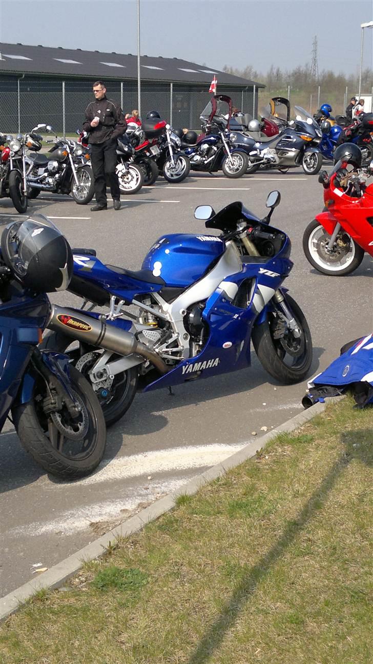 Yamaha yzf r1 (solgt) billede 6