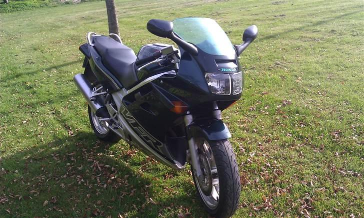 Honda VFR 750 F billede 8