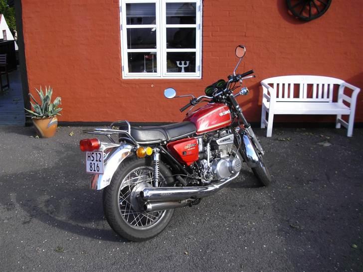 Suzuki GT 550 billede 2