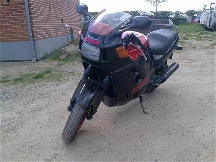 Honda Cbr 1000 f billede 1