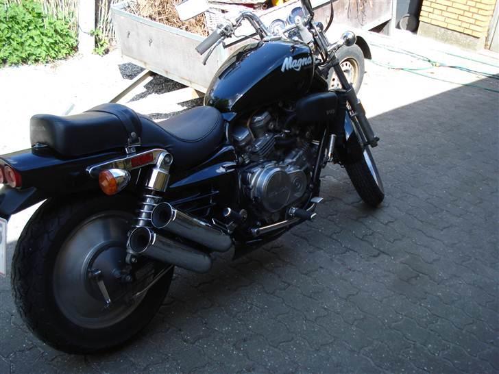 Honda VF 750 Super Magna billede 2