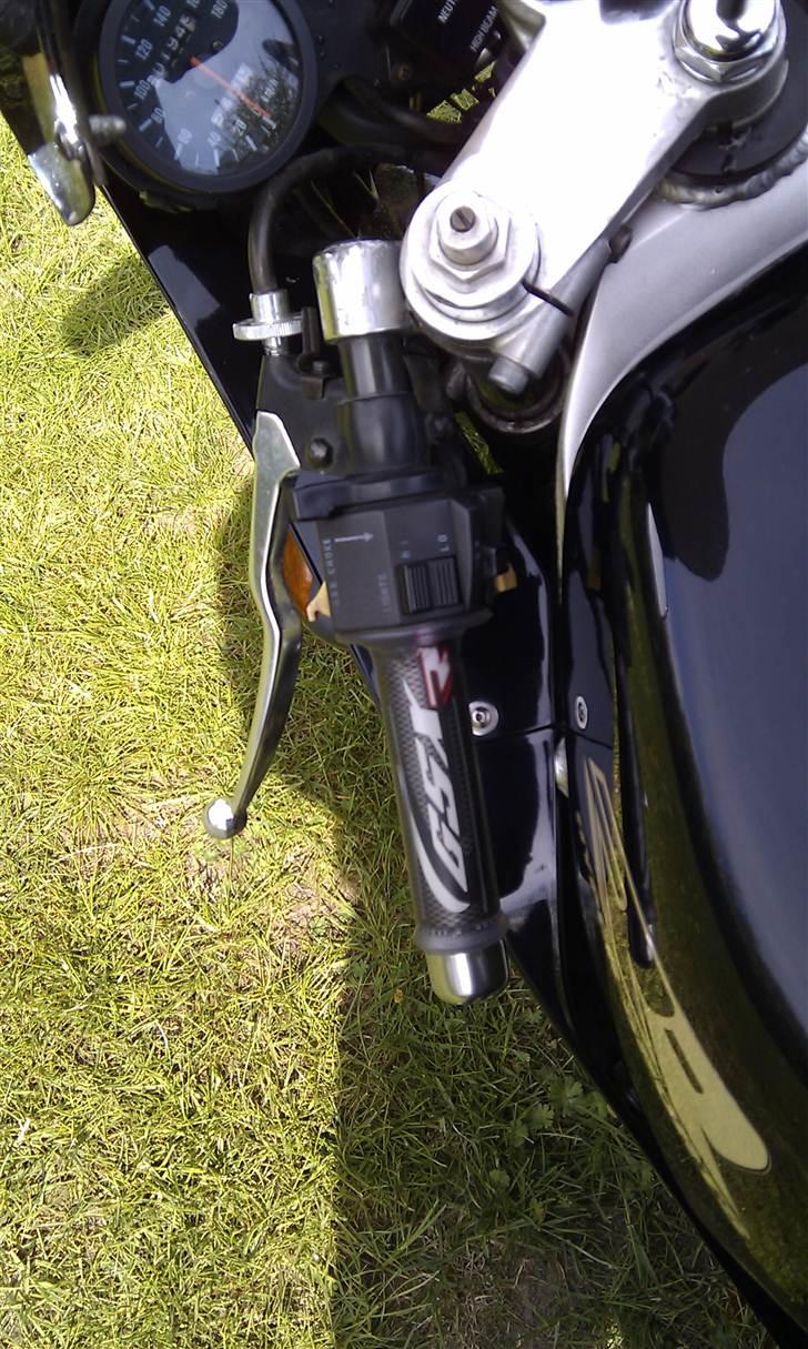 Suzuki GSXR 400RR billede 7