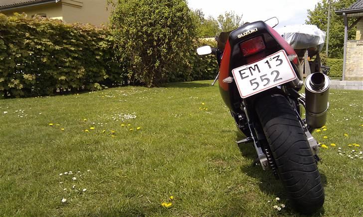 Suzuki GSXR 400RR billede 9