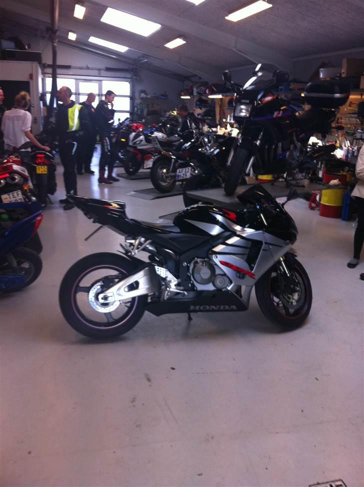 Honda CBR 600 RR - Klar til at blive Rullet ved KS motor vejle billede 5