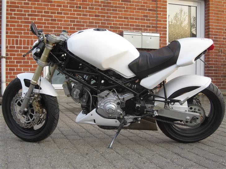 Ducati Monster 900ss New School Cafe Racer billede 1
