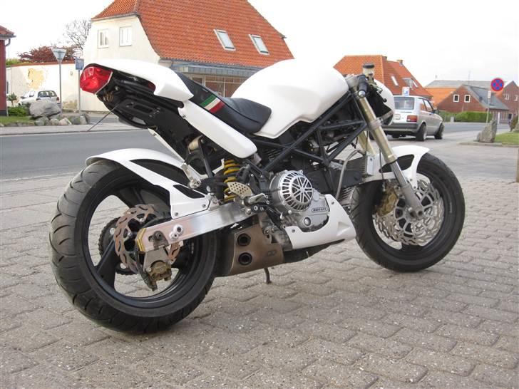 Ducati Monster 900ss New School Cafe Racer billede 4