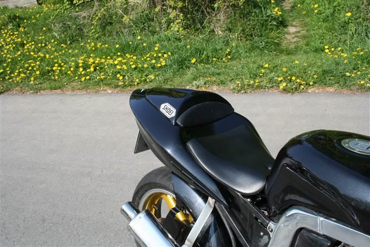 Suzuki GSXR 400 GK76A "solgt" billede 10