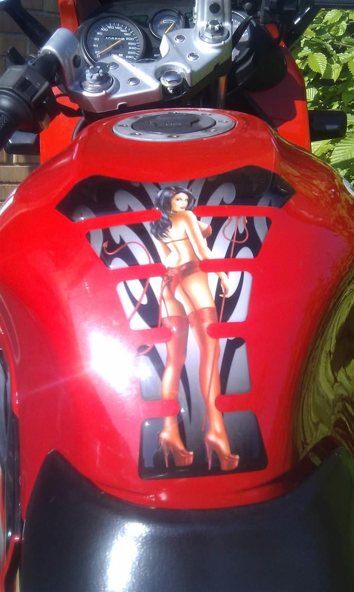 Suzuki Gsx 750 F billede 4