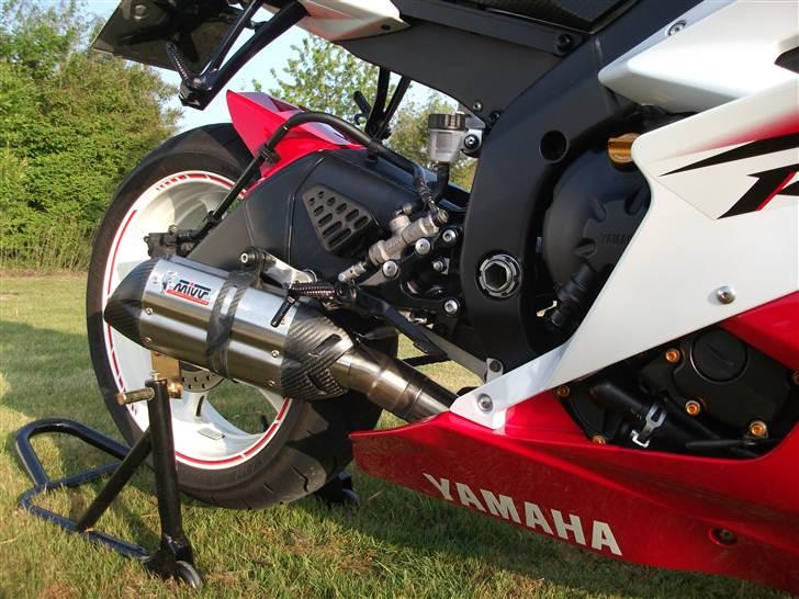 Yamaha R6 billede 16