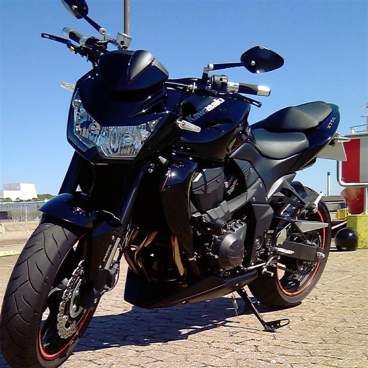 Kawasaki Z750 ABS - Alt i alt er jeg godt tilfreds med det foreløbig resultat af div "ændringer"...Samt SUPER tilfreds med maskinens køreegenskaber og ikke mindst glædesværdien at køre på den , som bringer smilet frem hver gange!   billede 11