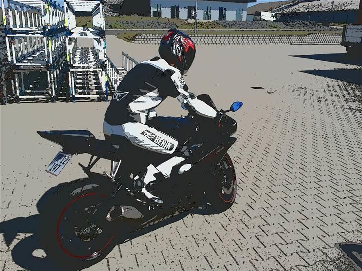 Yamaha YZF R6 billede 10