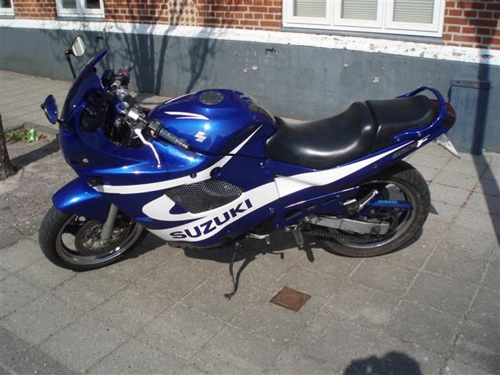 Suzuki GSX-F billede 1
