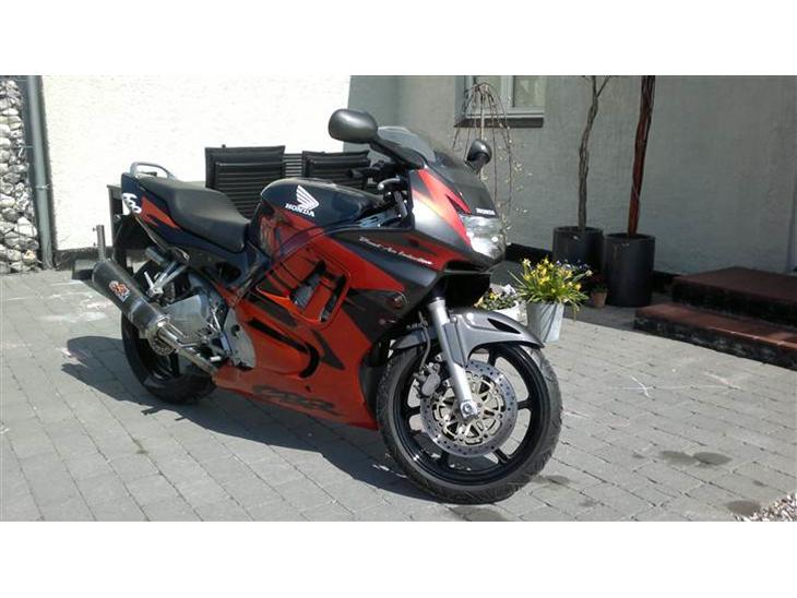 {{currentPhoto.altText}} billede {{currentPhoto.number}}