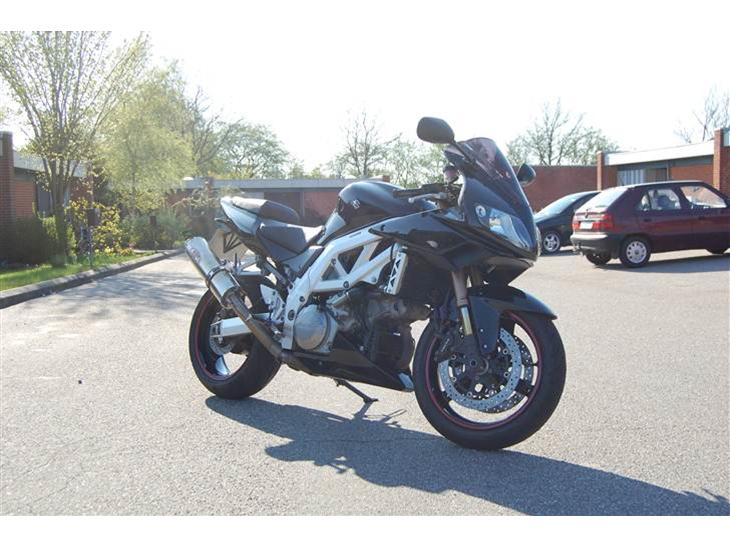 {{currentPhoto.altText}} billede {{currentPhoto.number}}