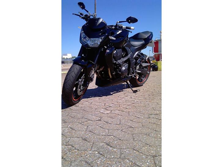 Kawasaki Z750 ABS - Cyklen efter første etape af "makeover" billede 1