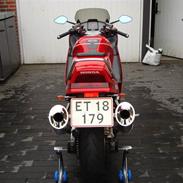 Honda VFR 750F rc24,2