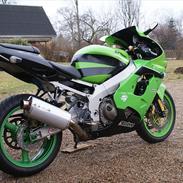 Kawasaki zx-9r