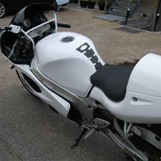 Suzuki gsxr 750 srad solgt....