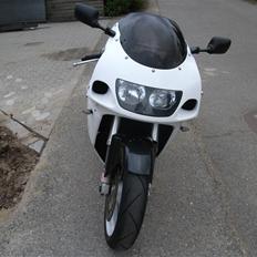 Suzuki gsxr 750 srad solgt....