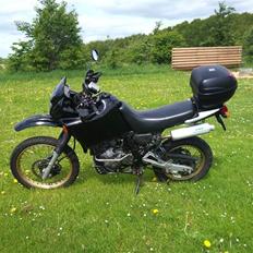 Honda NX 650 Dominator.