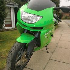 Kawasaki ZX9R - solgt
