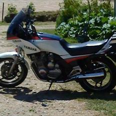 Yamaha XJ 900