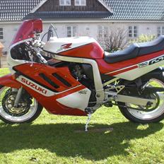 Suzuki gsx-r 750