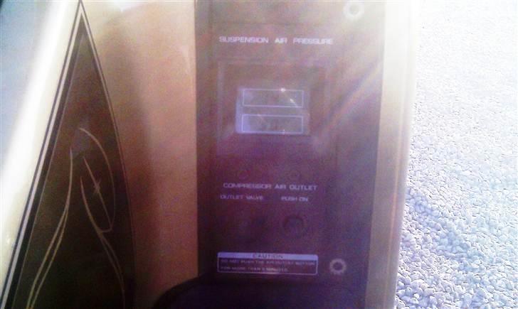 Honda Goldwing GL 1200 LTD "Solgt" - Display og udtag til kompressor billede 7