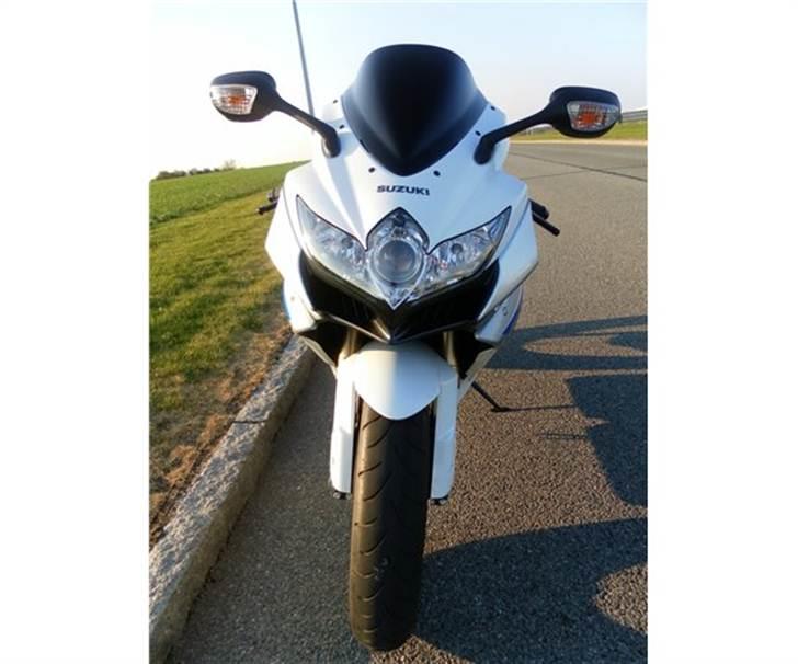 Suzuki GSXR 600 K8 billede 16