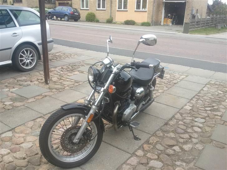 Honda CMX 450 Rebel - Er så optaget af min MC at jeg ikke opdager at genboen har fået en VW over sig.... billede 3