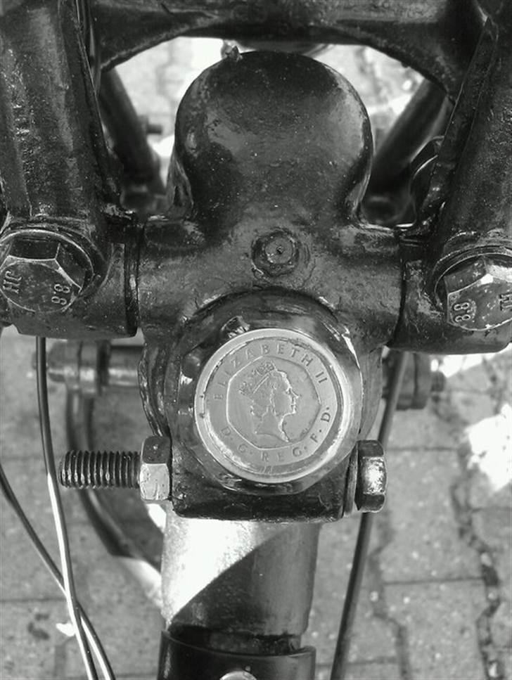 Royal Enfield WD CO 350 "Rusted n Busted" billede 8