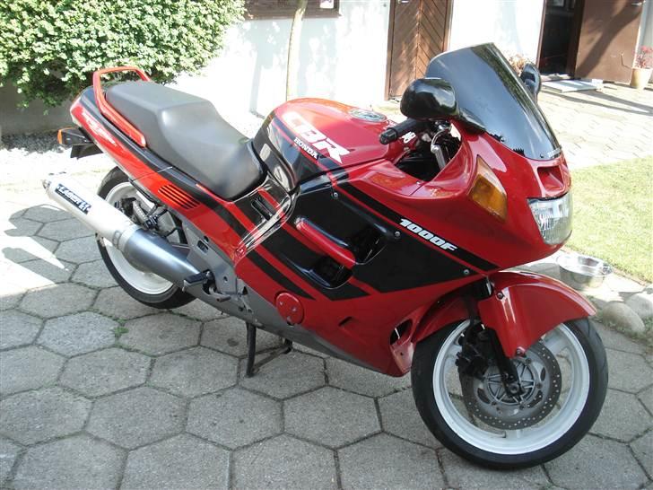 Honda CBR 1000 f SC24 billede 1