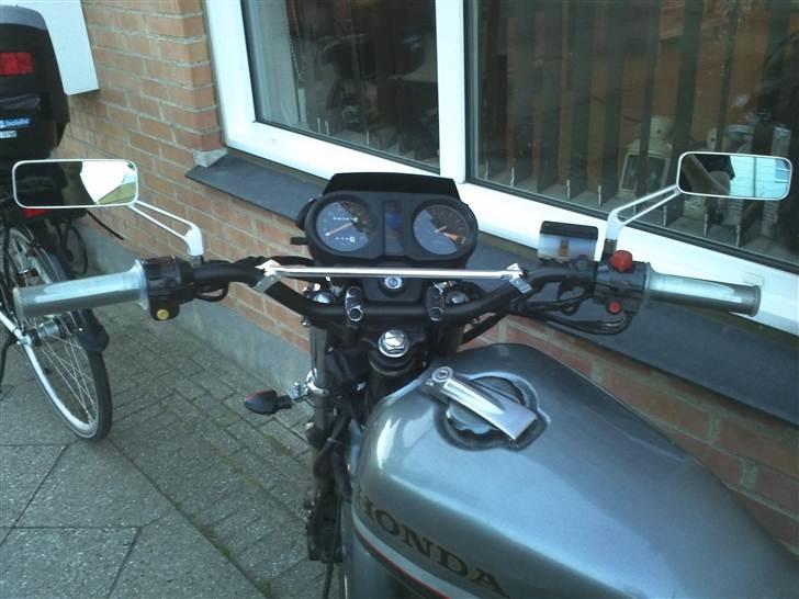 Honda cb 400n solgt billede 2