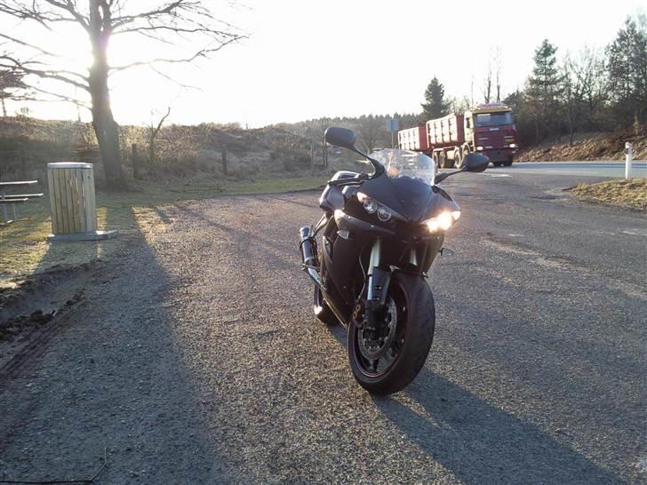 Yamaha YZF-R6 - Åreste første tur 2011, koldt men godt! billede 1