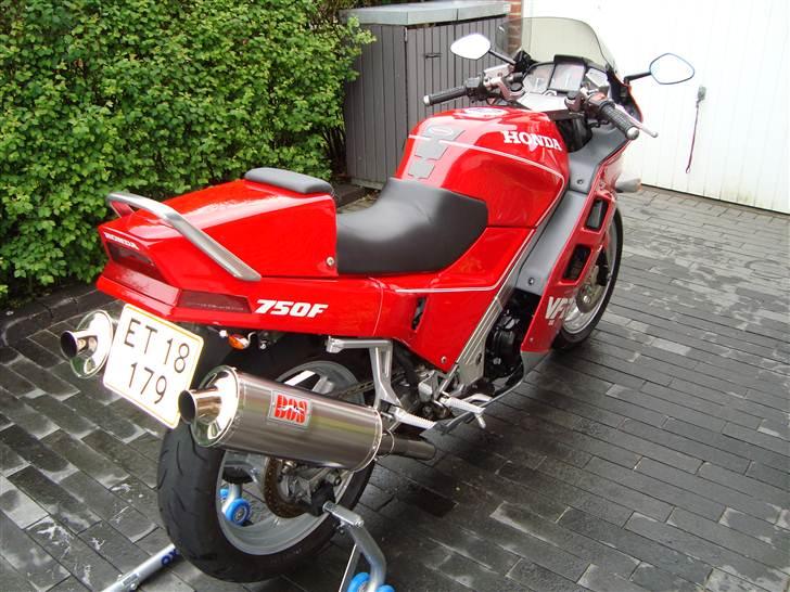 Honda VFR 750F rc24,2 billede 3