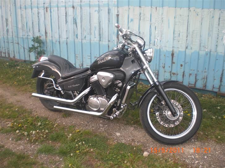 Honda Shadow vt 600 billede 1
