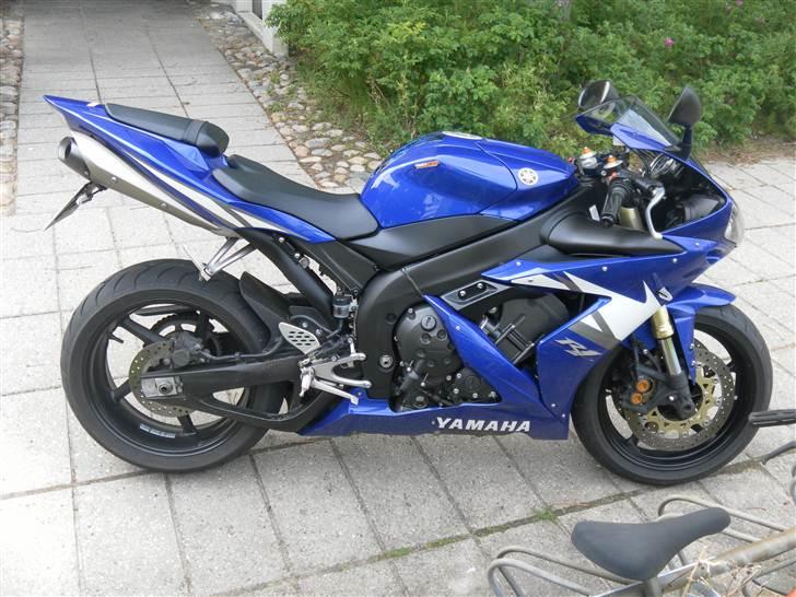 Yamaha R1 billede 2