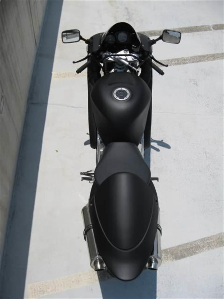 Suzuki Tl 1000R SILKE MATSORT billede 4