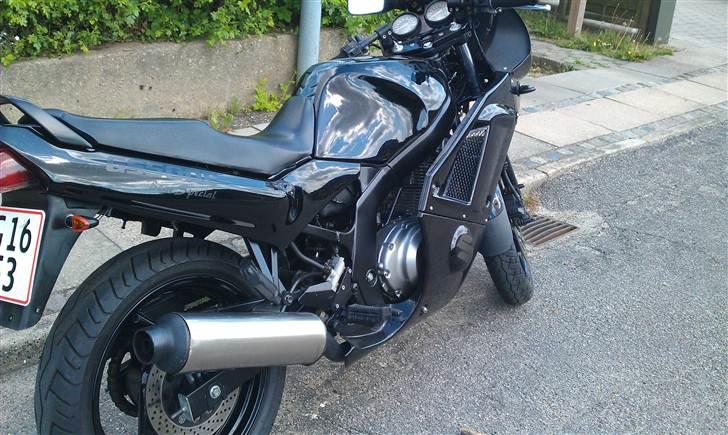 Suzuki GS 500 E - Kåben kan her ses fra en anden vinkel billede 4