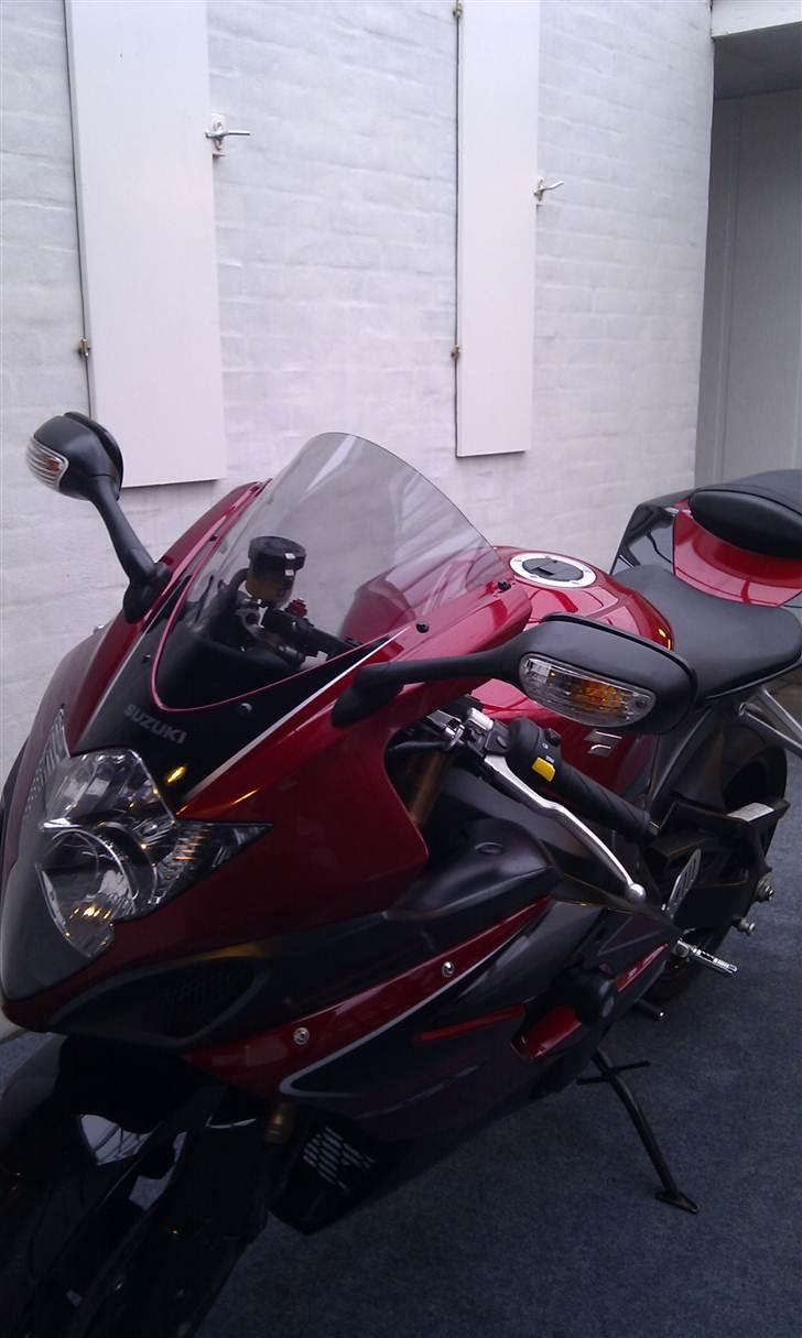 Suzuki GSXR 1000 K6 (solgt) - Står varmt og godt billede 3