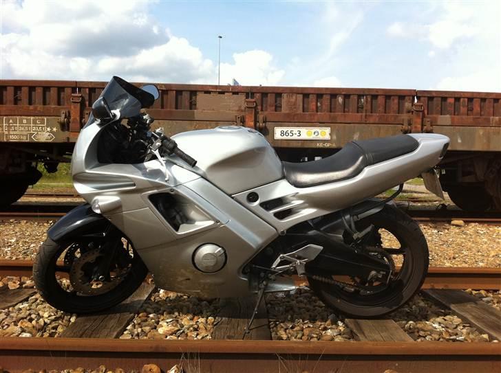 Honda >CBR 600 F2< billede 4