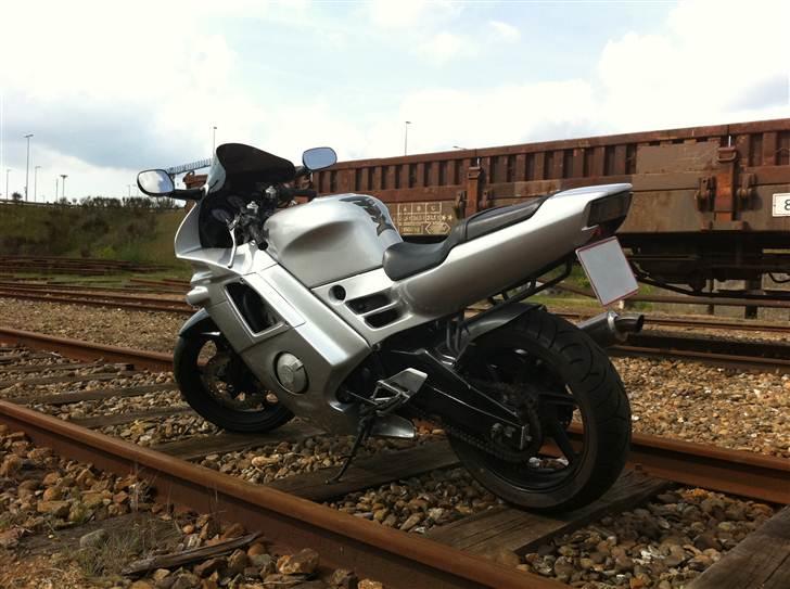 Honda >CBR 600 F2< billede 5