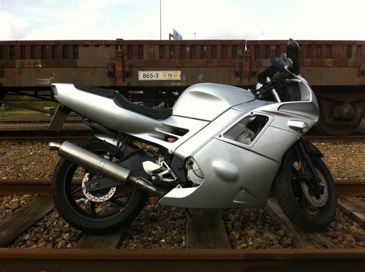 Honda >CBR 600 F2< billede 8